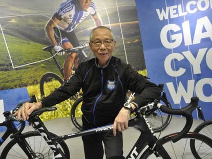King Liu con una de sus bicis. Este ingeniero de Taichung, fundador de Giant, ha dedicado toda su vida al vehículo de dos ruedas.