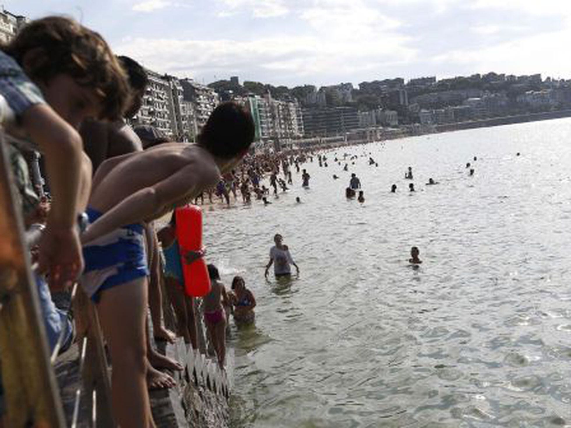 Paradoja ajedrez inalámbrico La marea más alta del año se 'come' las playas | País Vasco | EL PAÍS