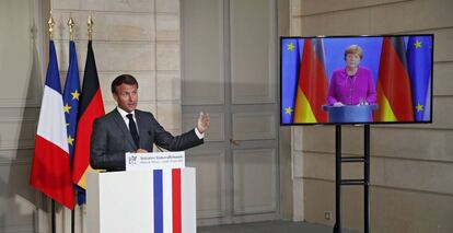 Emmanuel Macron y Angela Merkel, en la presentación de su plan de 500.000 millones de euros para la UE.