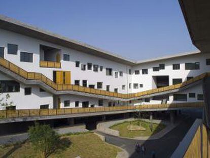 Campus Xiangshan de la Academia de Arte de China en la ciudad de Hangzhou diseñada entre 2004 y 2007 por Wang Shu.