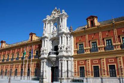 Fachada del palacio de San Telmo, sede del gobierno andaluz, en Sevilla.
