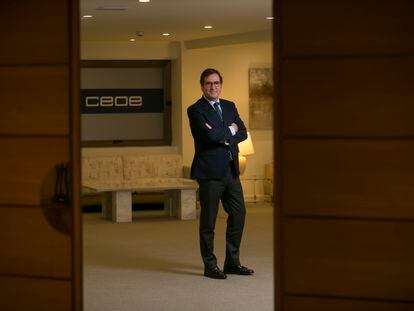 El presidente de la CEOE, Antonio Garamendi, en la sede de la organización patronal.