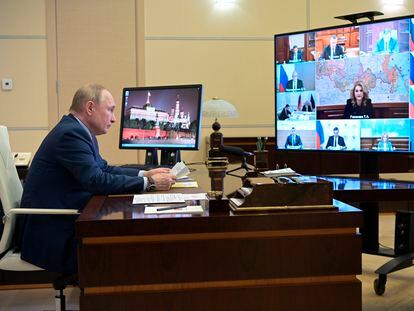 El presidente ruso, Vladímir Putin, durante una reunión con su Gabinete, el miércoles en Moscú.