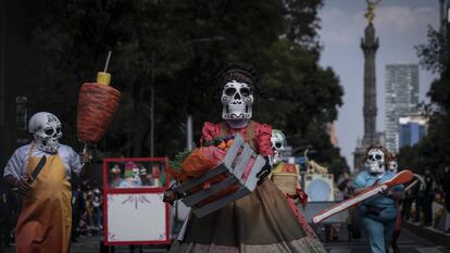 El desfile de día de muertos en Ciudad México, en imágenes