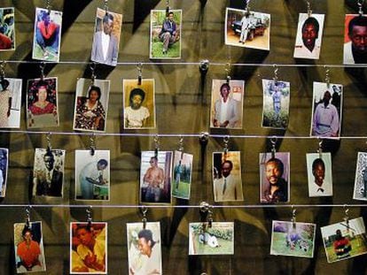 Un mosaico de fotos para un homenaje del genocidio, en 2006.