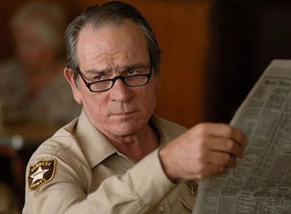 Tom Lee Jones, en <i>No es país para viejos.</i>