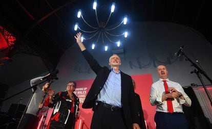 El líder laborista, Jeremy Corbyn, este sábado en Swansea (Gales).