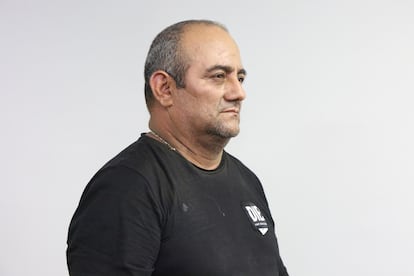 Dairo Antonio Úsuga, 'Otoniel', líder del Clan del Golfo, es fotografiado en Bogotá luego de su captura, el 23 de octubre de 2021.