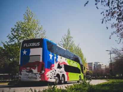 Un autobús de Flixbus en Chile, en una imagen promocional difundida por la empresa.