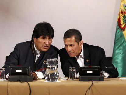 Evo Morales y Ollanta Humala, en Puno (Per&uacute;).
