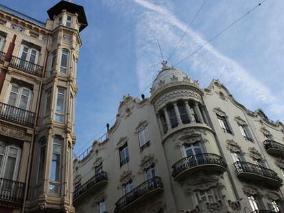 Los balcones de la valenciana calle de la Paz.