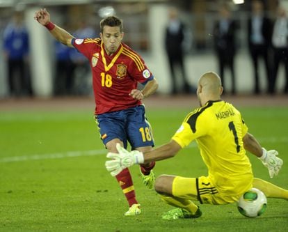 Jordi Alba marca el primer gol de España