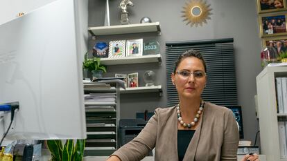 Dorota Mani en su oficina en Nueva Jersey en noviembre 2023.
