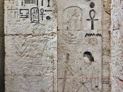 Detalle de la tumba funeraria de un médico real encontrada en Egipto por un equipo de arqueólogos checo