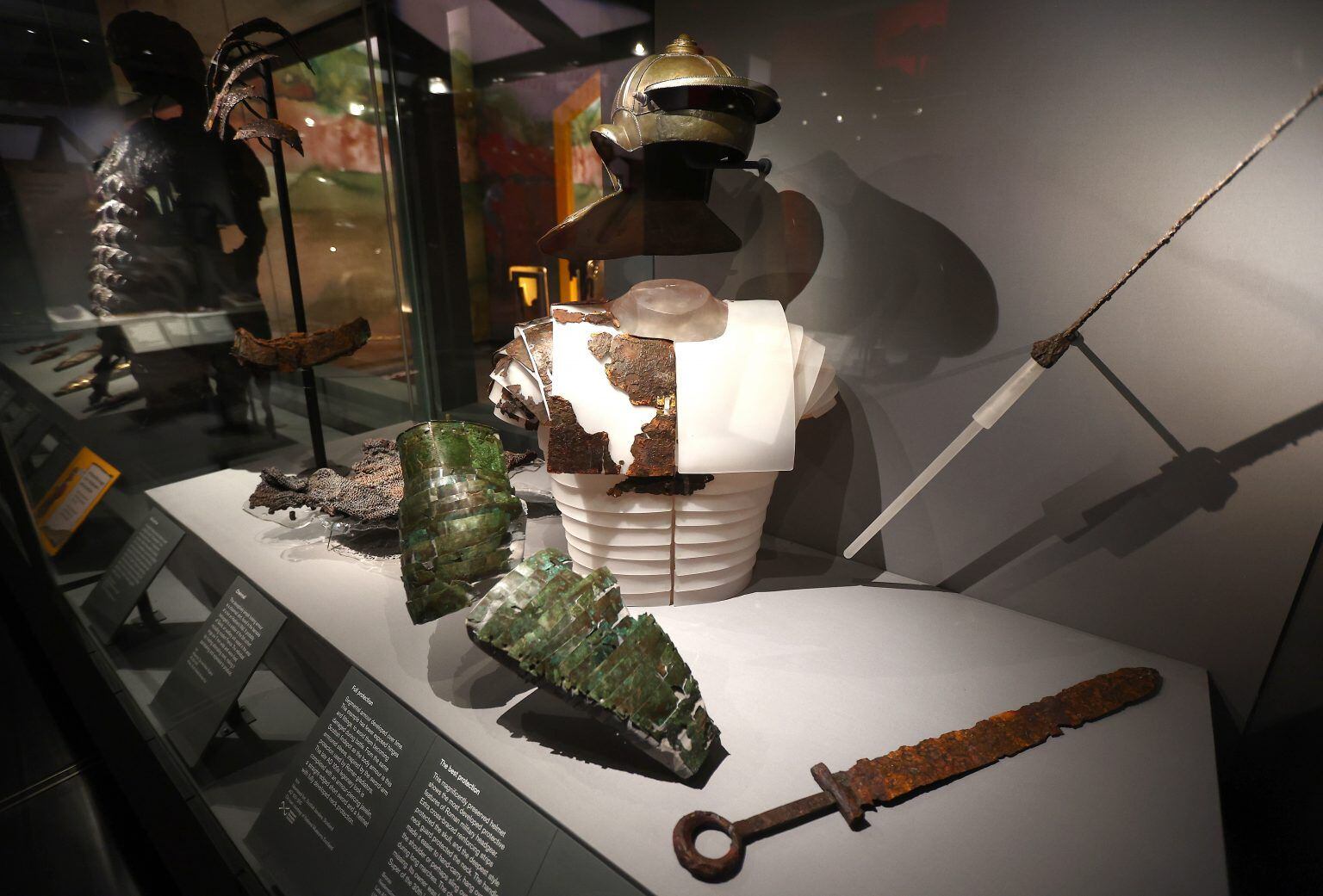 Equipamiento militar romano en la exposición sobre las legiones en el British Museum.