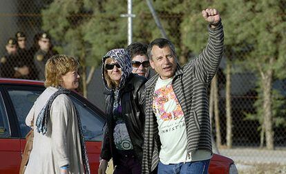 'Gatza', el preso más antiguo de ETA, a su salida de la prisión de Jaén.