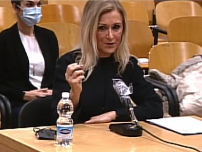 Cifuentes durante su declaración en el juicio de este viernes.