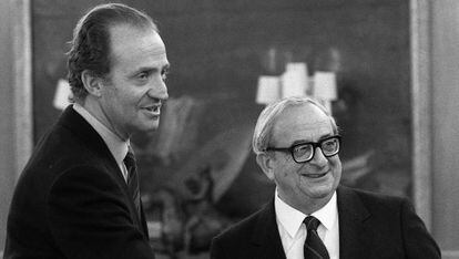 El político israelí Isaac Navon recibido por el rey Juan Carlos en el palacio de la Zarzuela, en 1987.