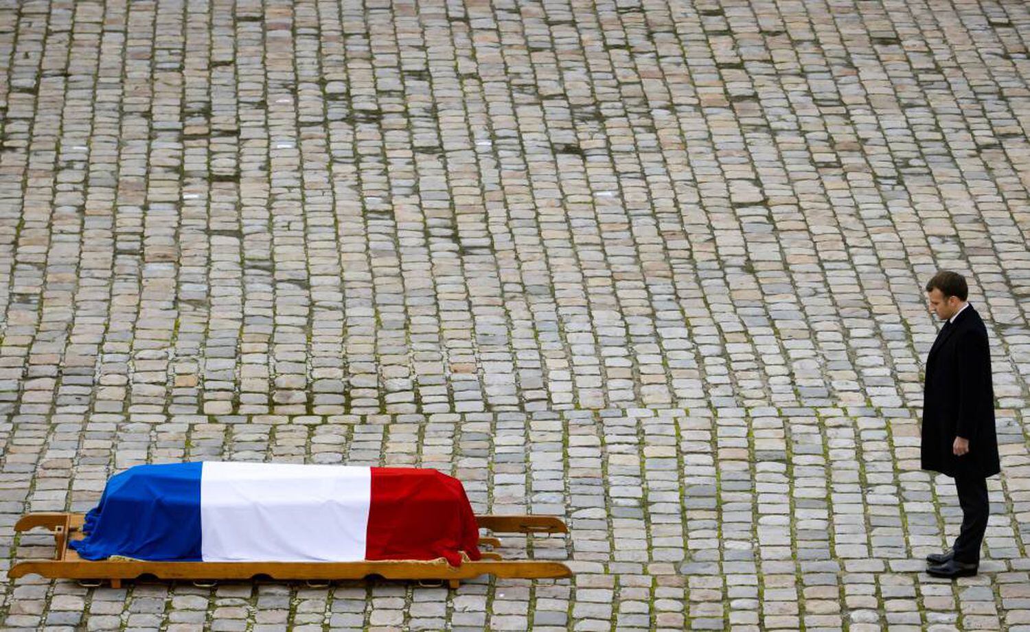 El presidente Macron preside el homenaje a Daniel Cordier en París, penúltimo resistente, fallecido en París el pasado 20 de noviembre.