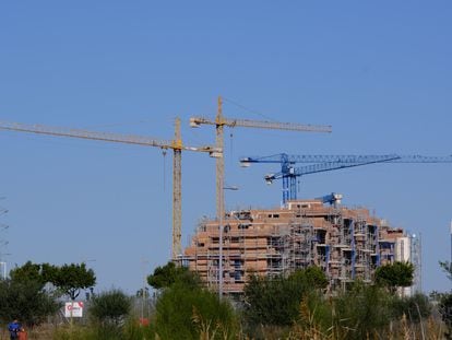 Viviendas en construcción en Dos Hermanas (Sevilla).