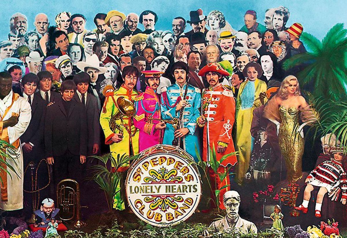 The Beatles Sgt. Pepper's Lonely Hearts Club Band 1967. Sgt Pepper's Lonely Hearts Club Band. Sgt Pepper's Lonely Hearts Club Band обложка. The Beatles сержант Пеппер.