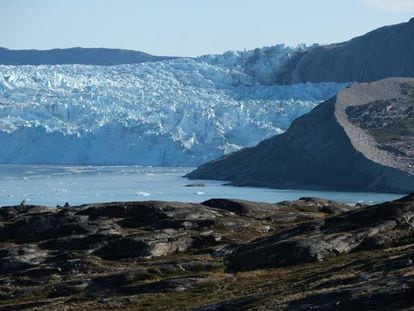 Desglaç d'una glacera a Groenlàndia.