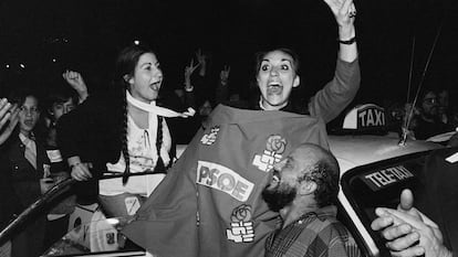 Members the Spanish Socialist Workers' Party (PSOE) celebrate in the streets of Madrid, Spain, following the election victory of Felipe Gonzalez, who heads the party. | Location: Madrid, Spain. (Photo by © Jacques Pavlovsky/Sygma/CORBIS/Sygma via Getty Images)