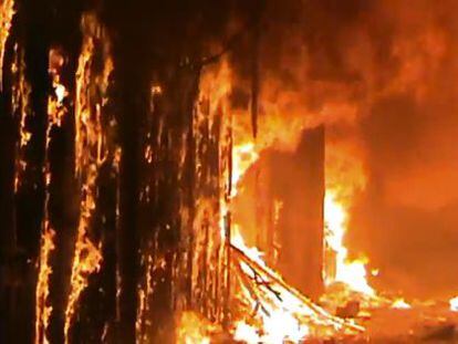 Imagen sacada de un vídeo grabado por la red opositora Shaam News Network (SNN) en el zoco de la Ciudad Vieja de Alepo.