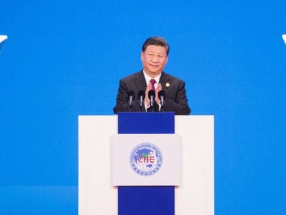 El presidente chino, Xi Jinping, durante la ceremonia de inauguración de la feria global de importación. En vídeo, declaraciones de la portavoz china de Exteriores.
