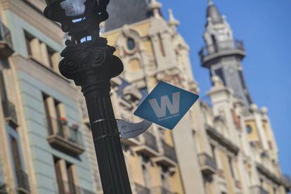 Un indicador de wifi gratuïta a Barcelona.