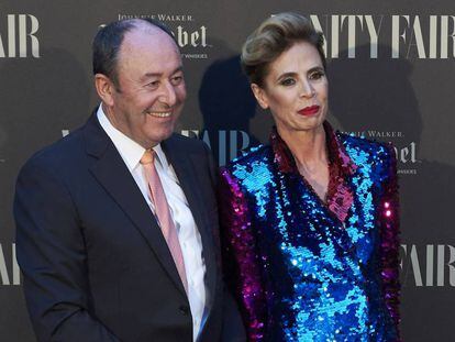 Luis Miguel Rodríguez y Ágatha Ruiz de la Parada el pasado martes en los premios Vanity Fair de periodismo en Madrid.