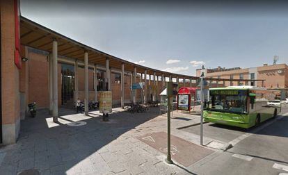 Entrada de la estación de Renfe de Tres Cantos.