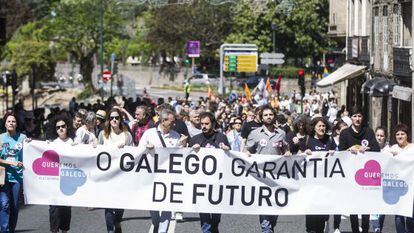 Marcha en defensa del gallego hoy en Santiago.