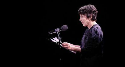 Mary Jo Bang durante su recital en el Palau de la Música.
