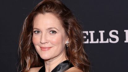 “Estoy teniendo mi primer sofoco”: Drew Barrymore anuncia que le ha llegado la menopausia ante Jennifer Aniston y Adam Sandler