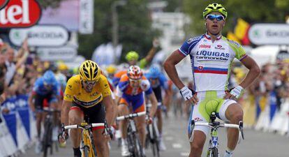 Sagan cruza la meta por delante de Cancellara.
