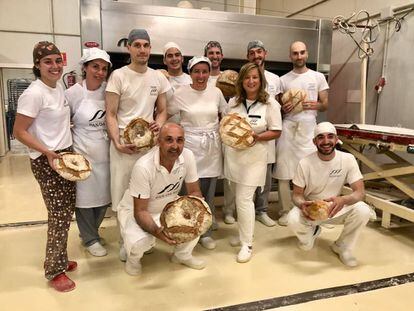 Equipo al completo de Pan da Moa.