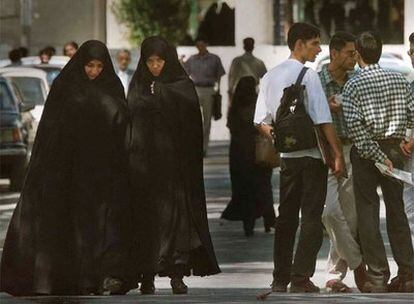 Las universidades de los países musulmanes, como la de Teherán (en la imagen), se han convertido en fábricas de desengañados.