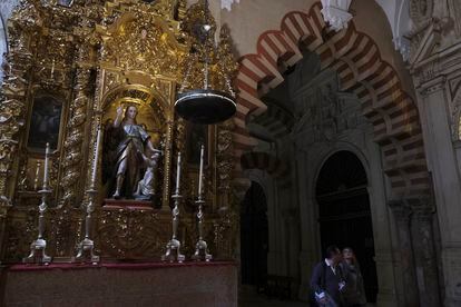 Uno de los altares de la mezquita-catedral de Córdoba. FOTO: PACO PUENTES