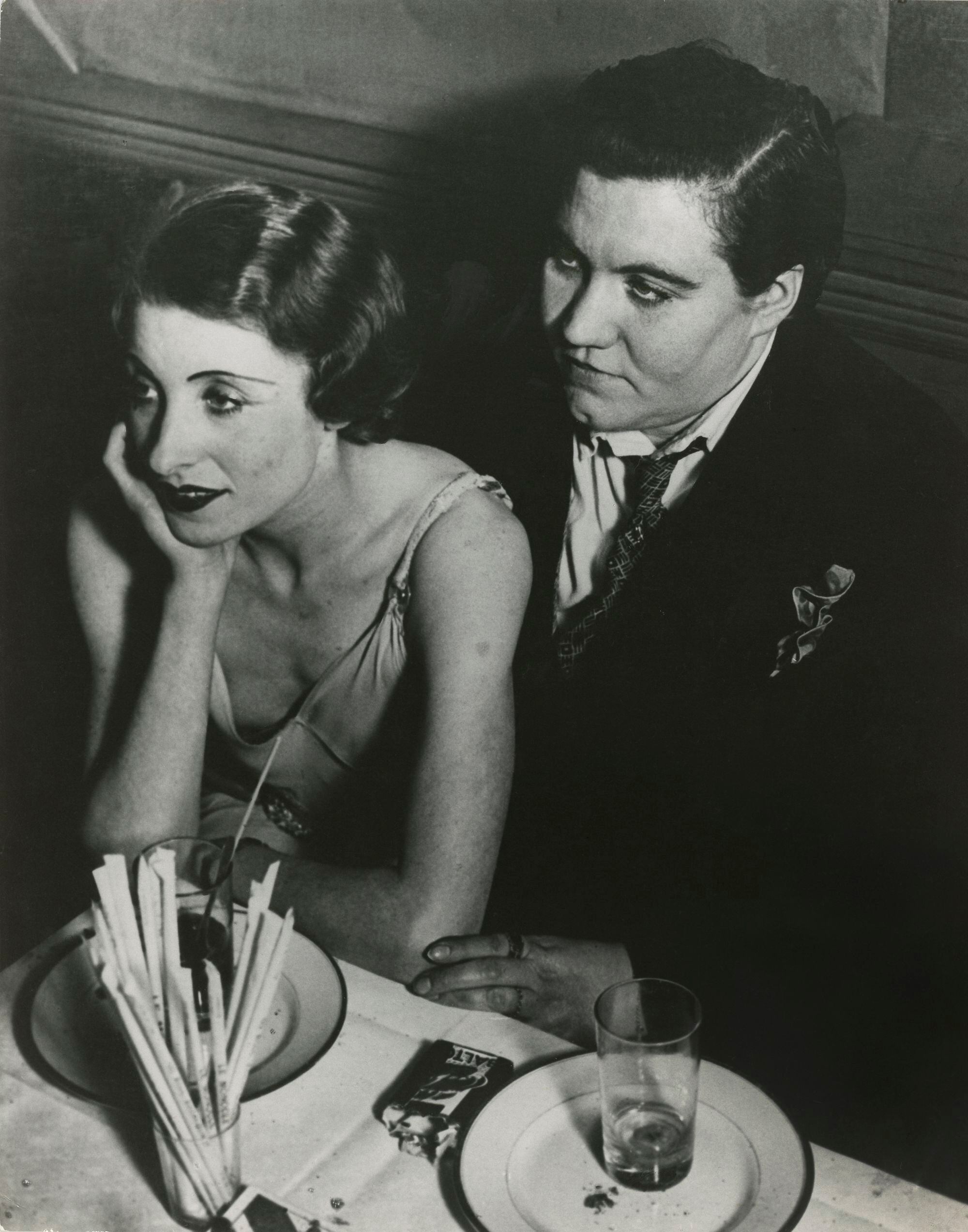 Claude la Gorda y su novia en Le Monocle, París, en 1932
