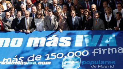 Acto del PP madrileño contra la subida del IVA en mayo de 2010