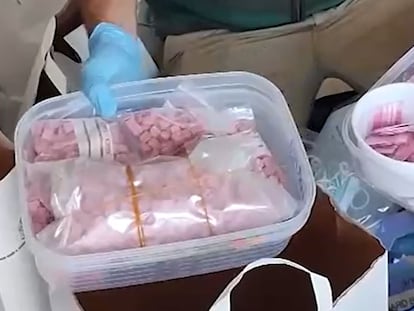 Dos cajas repletas de cocaína rosa, incautada en Ibiza.