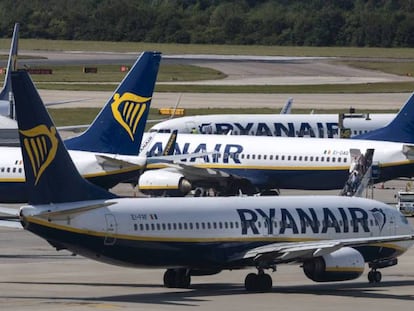 Aviones de la aerolínea de bajo coste Ryanair.