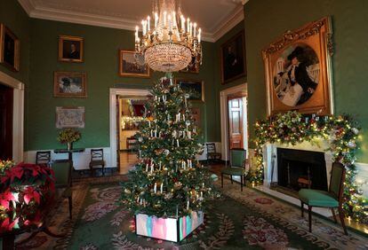 Decoración navideña en la Sala Verde de la Casa Blanca.  
