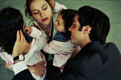 La familia protagonista, con Émilie Dequenne y Tahar Rahim.