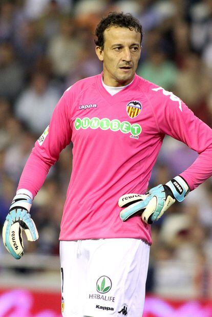 César, con la camiseta del Valencia.