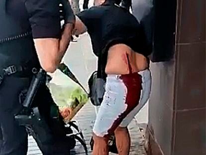 La mujer inmigrante que fue apuñalada el miércoles en una cola de reparto de alimentos en Cartagena (Murcia).