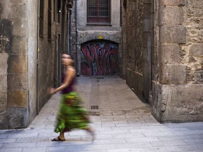 Entrada del callej&oacute;n del Pou de la Figuera, en el barrio de la Ribera, Barcelona. 