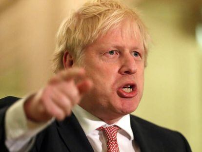 El primer ministro del Reino Unido, Boris Johnson, este lunes en Belfast.