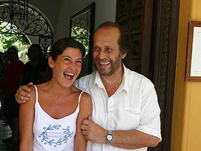 Paco de Lucía con la bailaora Sara Baras, fotografiados ayer en Castellar de la Frontera.